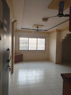 2 BHK + Extra Room,Store Room Apartment For Rent in Tadwadi