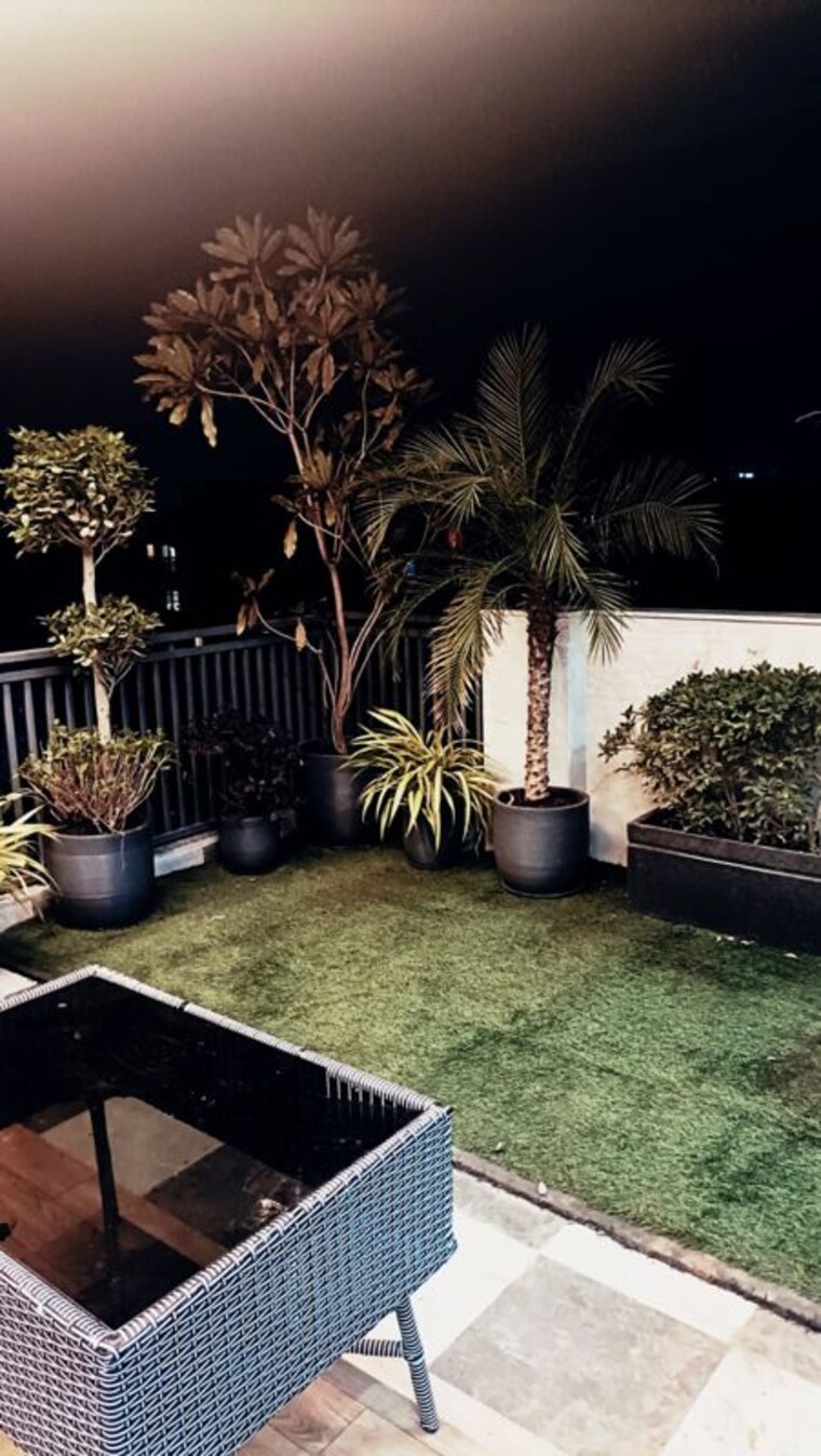 Garden, ansal-api-esencia Studio 300 Sq.Ft. Apartment In Sector 67 Gurgaon 10379034