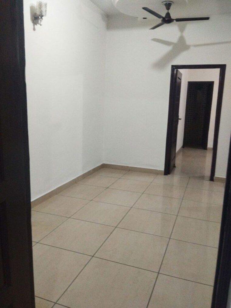 Room, niti khand 1 RK 450 Sq.Ft. Builder Floor In Niti Khand Ghaziabad 10379051