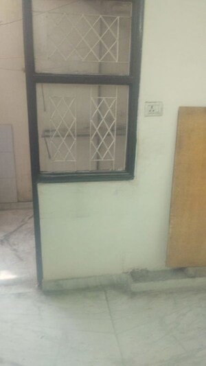 Room in 2 BHK Builder Floor at Shakti Khand – for Rent