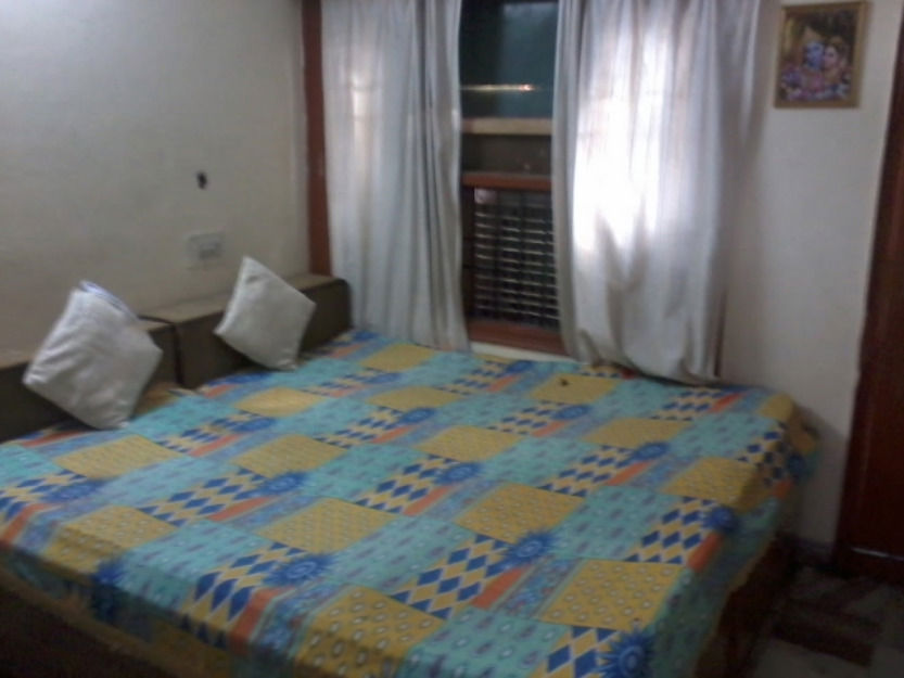 1 Rk+ Pooja Room,Store Room Independent House For Rent in Old DLF