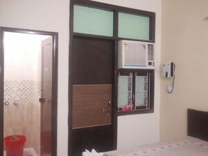 Room in 1 RK Independent House at Old Dlf – for Rent