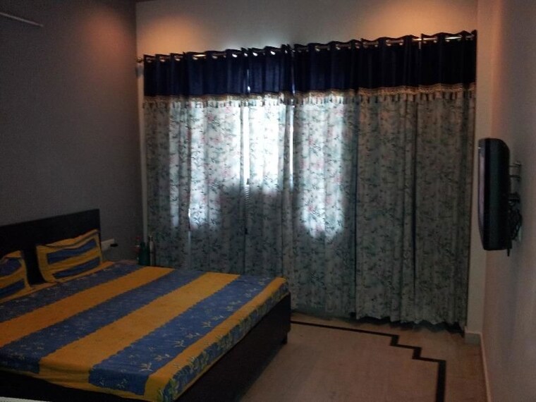 Bedroom, old dlf 1 RK 451 Sq.Ft. Independent House In Old Dlf Gurgaon 10379065