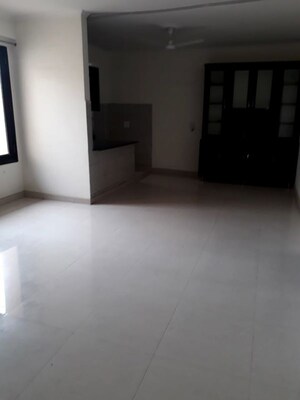 Room in 1 RK Independent House at Sector 14 – for Rent
