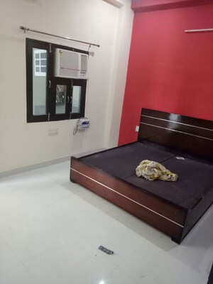 Furnished Amenities in 1 RK Independent House at Sector 14 – for Rent