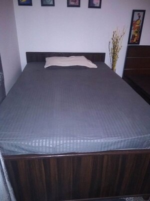 Bedroom in 1 RK Independent House at Sector 14 – for Rent