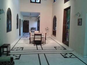 Bedroom in 1 RK Independent House at Sector 14 – for Rent