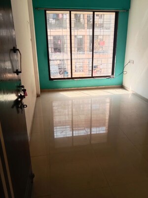 Room in 1 BHK Apartment at MAAD Yashvant Pride I, Naigaon East – for Rent