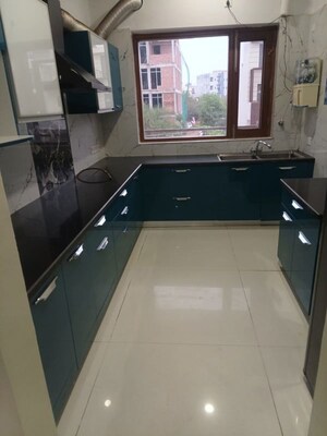 Kitchen in 3 BHK Builder Floor at Sector 46 – for Rent