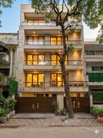 3 BHK + Pooja Room,Servant Room 200 Sq.Yd. Builder Floor in Sarvodaya Enclave