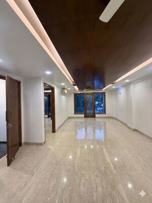 Building Lobby in 3 BHK Builder Floor at Sarvodaya Enclave – for Rent