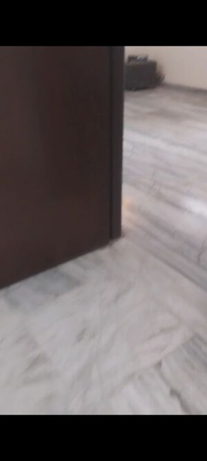 Room in 3 BHK Builder Floor at Sector 46 – for Rent