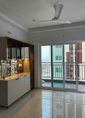Room in 3 BHK Apartment at Aparna Zenon, Puppalaguda – for Rent