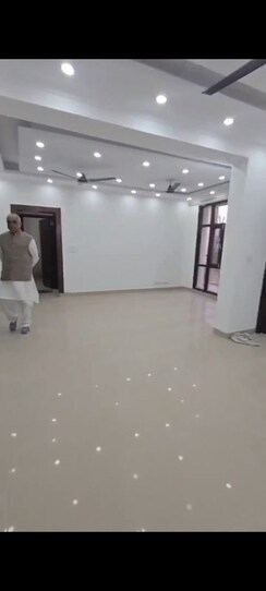 4 BHK + Pooja Room Apartment For Rent in Sector 47
