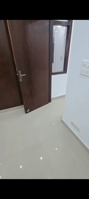 Furnished Amenities in 4 BHK Apartment at Sector 47 – for Rent
