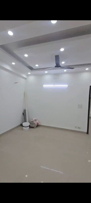 Furnished Amenities in 4 BHK Apartment at Sector 47 – for Rent
