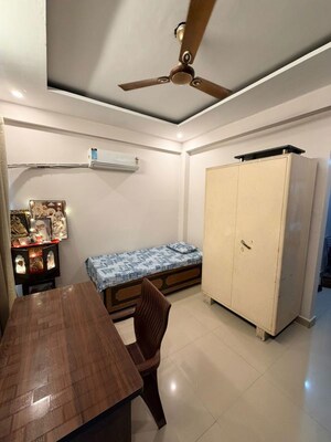 Team Area in 3 BHK Builder Floor at Guru Nanak Enclave, Dhakoli – for Sale