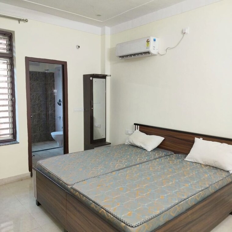Bedroom, isrisinghpura 5 Bedroom 50000 Sq.Mt. Villa In Isrisinghpura Neemrana 10127049