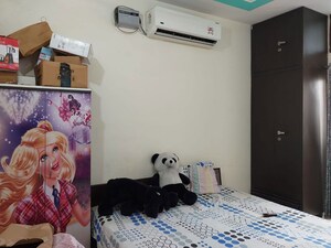 Bedroom in 2 BHK Builder Floor at Sector 45 – for Rent