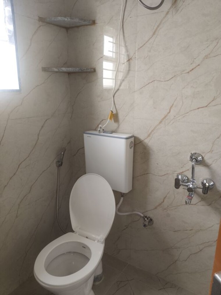 Bathroom, keerthana-residency 1 Bedroom 500 Sq.Ft. Apartment In Kadubeesanahalli Bangalore 10379149