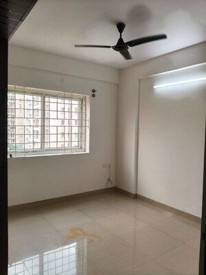 Room in 2.5 BHK Apartment at Vasathi Avante Bangalore, Hebbal – for Rent