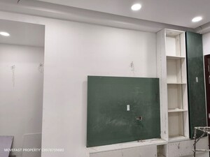 Room in 3 BHK Apartment at Hallmark Treasor, Narsingi – for Rent