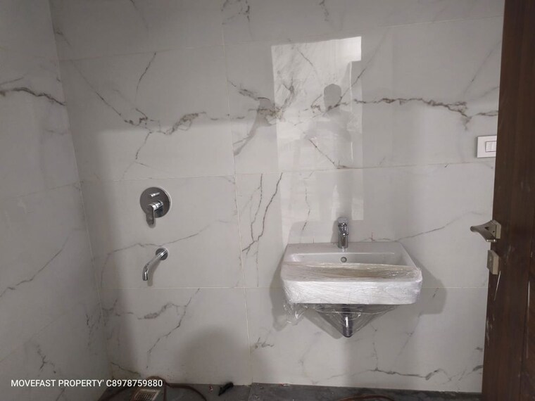 Bathroom, hallmark-treasor 3 Bedroom 1765 Sq.Ft. Apartment In Narsingi Hyderabad 10379168