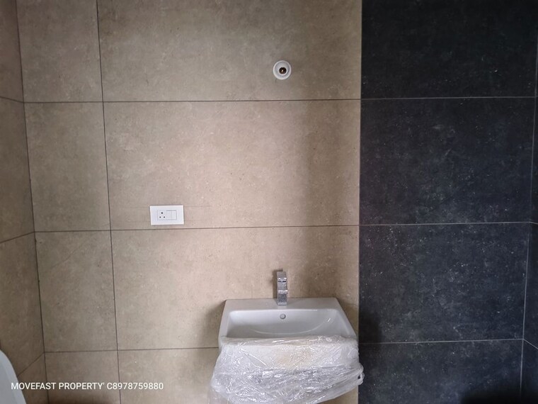 Bathroom, hallmark-treasor 3 Bedroom 1765 Sq.Ft. Apartment In Narsingi Hyderabad 10379168