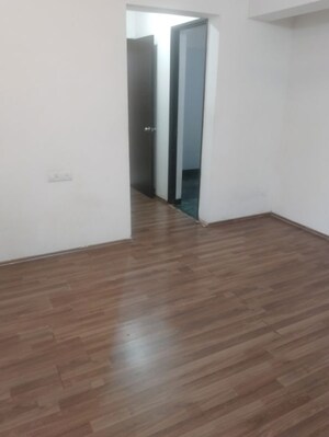Room in 2 BHK Apartment at Lodha Splendora, Ghodbunder Road – for Sale