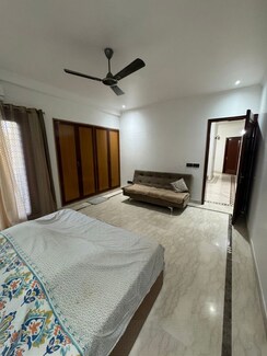 4 BHK + Pooja Room,Extra Room Builder Floor For Rent in Nehru Enclave