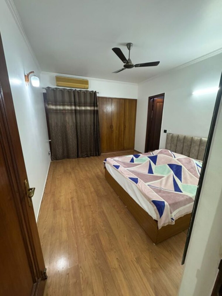 Bedroom, nehru enclave 4 Bedroom 2700 Sq.Ft. Builder Floor In Nehru Enclave Delhi 10379166