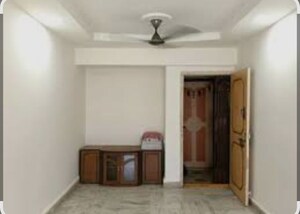 Room in 1 BHK Apartment at Lodha Amara, Kolshet Road – for Sale