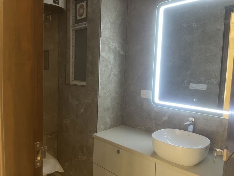 Bathroom, malibu town 4 Bedroom 365 Sq.Yd. Builder Floor In Malibu Town Gurgaon 10379234