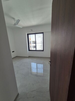 Room in 3 BHK Apartment at Kharadi – for Sale