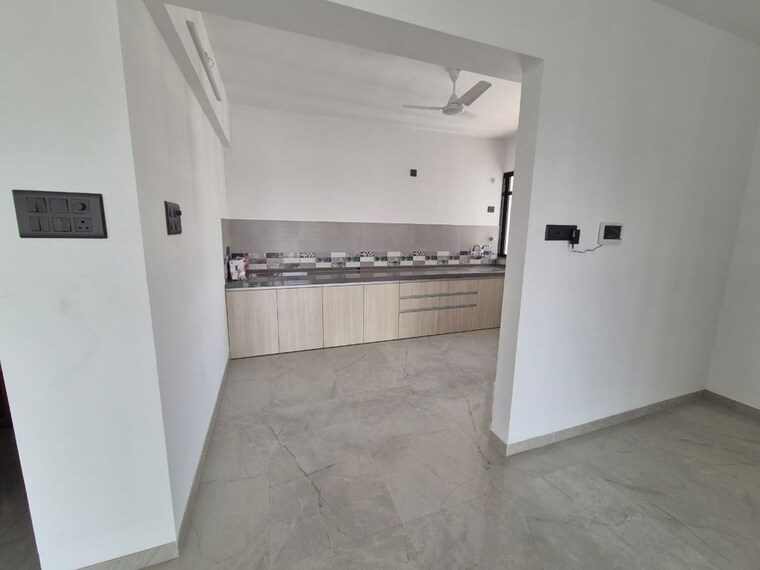 Room, kharadi 3 Bedroom 1500 Sq.Ft. Apartment In Kharadi Pune 10379289