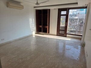 Room in 4 BHK Builder Floor at Vasant Vihar – for Rent
