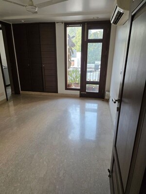Room in 4 BHK Builder Floor at Vasant Vihar – for Rent