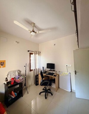 Team Area in 2 BHK Builder Floor at Akshya Nagar – for Rent