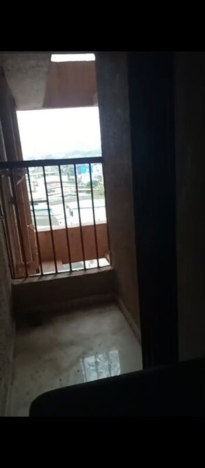 Room in 2 BHK Apartment at Bbj Siena, Vikhroli East – for Rent