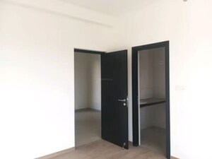 Room in 3 BHK Apartment at Sobha City Gurgaon, Babupur Village – for Rent