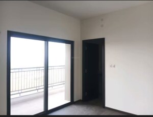 Room in 3 BHK Apartment at Sobha City Gurgaon, Babupur Village – for Rent