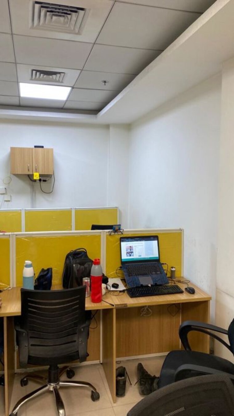 Team Area, sector 82 Commercial Office Space 690 Sq.Ft. In Sector 82 Noida 10379357