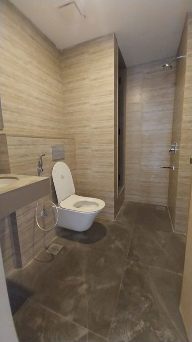 Bathroom, lodha-bellagio 3 Bedroom 1285 Sq.Ft. Apartment In Powai Mumbai 10379380