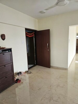 Room in 3.5 BHK Apartment at Chembur – for Rent