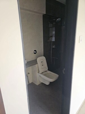 Bathroom in 3.5 BHK Apartment at Chembur – for Rent