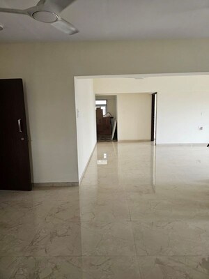 Building Lobby in 3.5 BHK Apartment at Chembur – for Rent