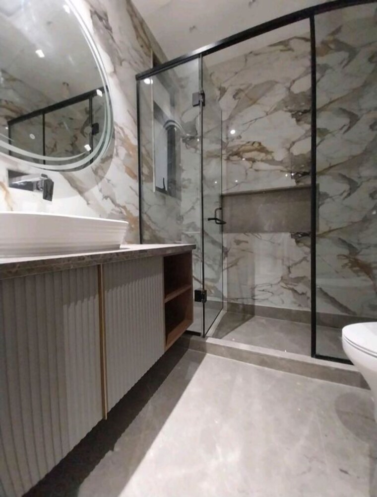 Bathroom, green park 4 Bedroom 3000 Sq.Ft. Builder Floor In Green Park Delhi 10379419