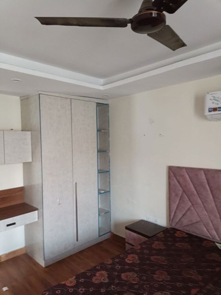Bedroom, sector 43 3 Bedroom 202 Sq.Yd. Builder Floor In Sector 43 Gurgaon 10379432