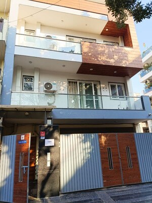 3 BHK Builder Floor – Exterior View View at Sector 43 - for Rent