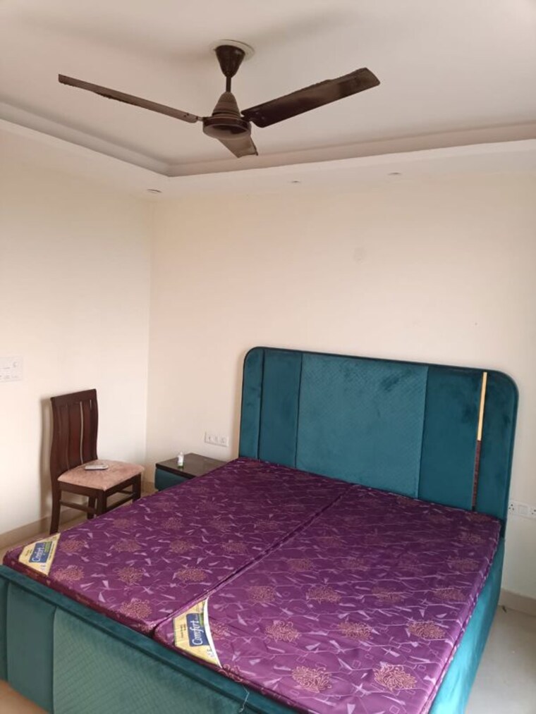 Bedroom, sector 43 3 Bedroom 202 Sq.Yd. Builder Floor In Sector 43 Gurgaon 10379432